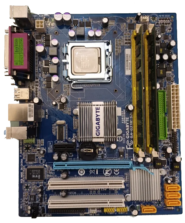 Fotografía real de una placa base Gigabyte
